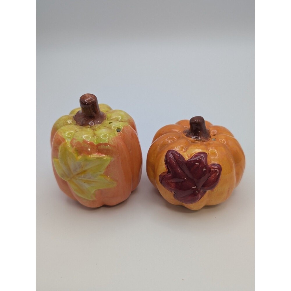Vintage Ceramic Pumpkin Salt and Pepper Shakers Set Thanksgiving Fall Decor